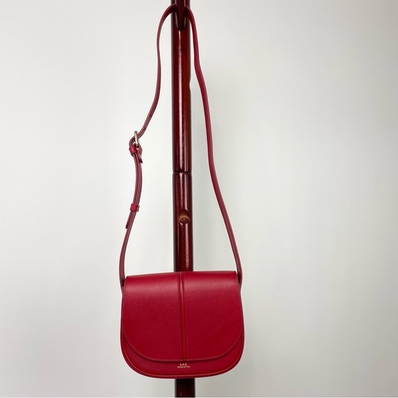 ❤️♻️ NWOT A.P.C. BETTY TEXTURE  SHOULDER BAG in red - Picture 2 of 9